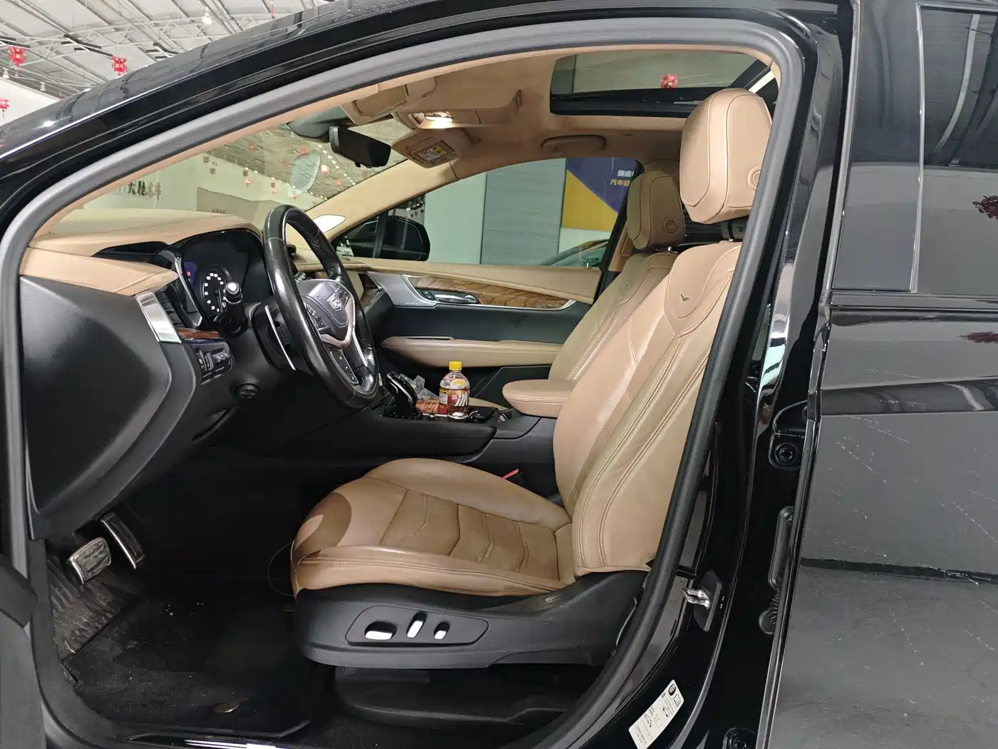 Фото 4 - Cadillac XT5