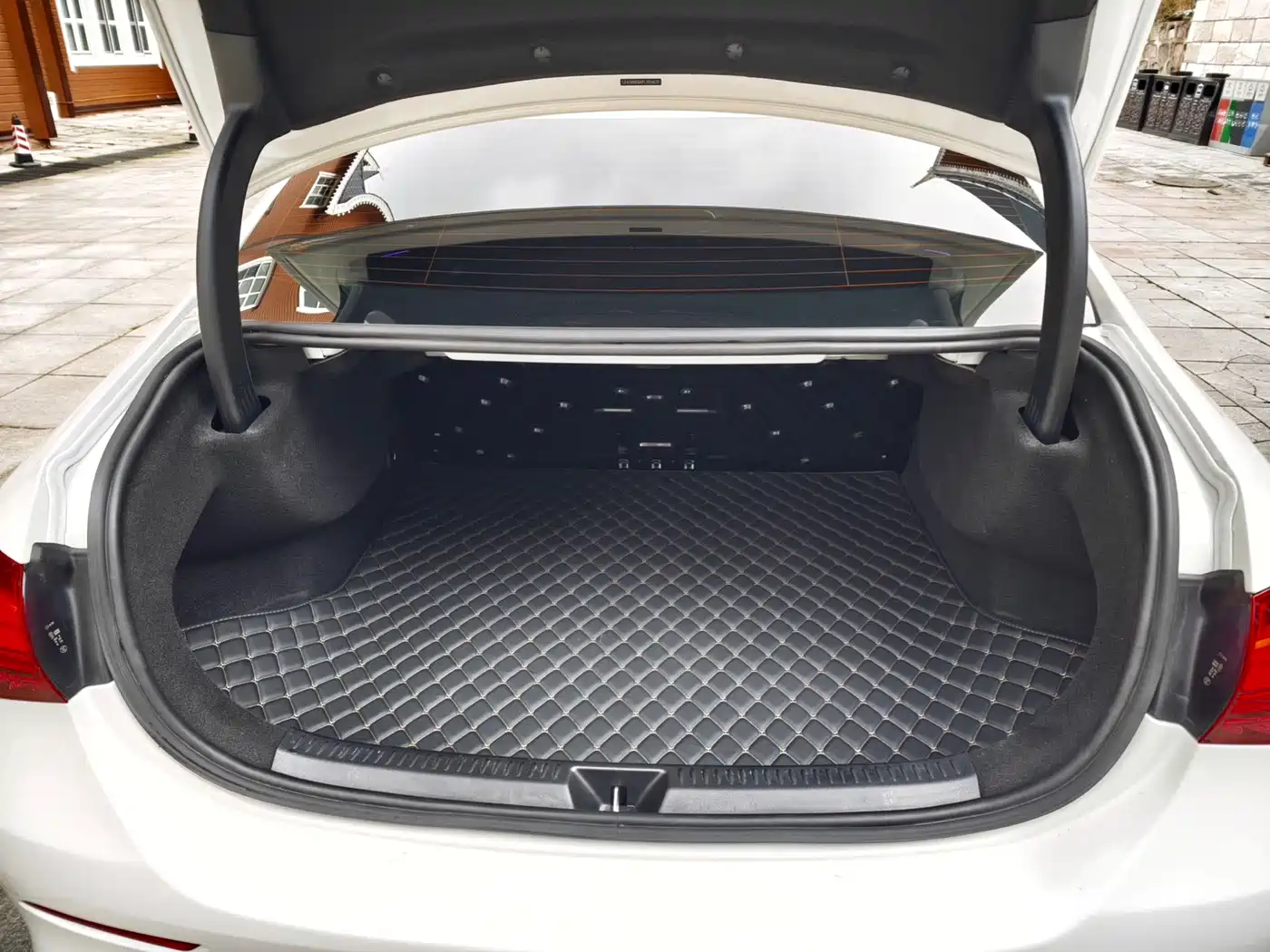 Mercedes-Benz A-Class 2023 A 180 L фото 18