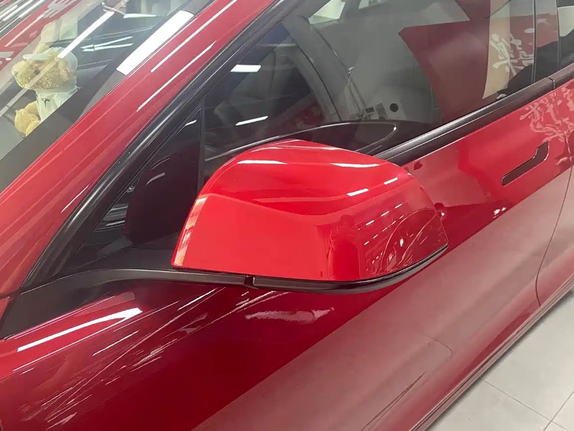 Фото 13 - Tesla Model 3