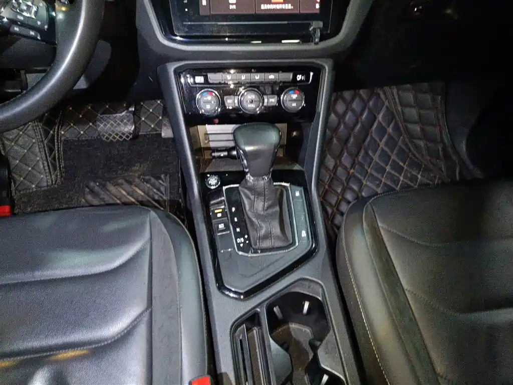 Volkswagen Tiguan L 2020 330TSI Auto 2WD Panorama Comfort China VI фото 14