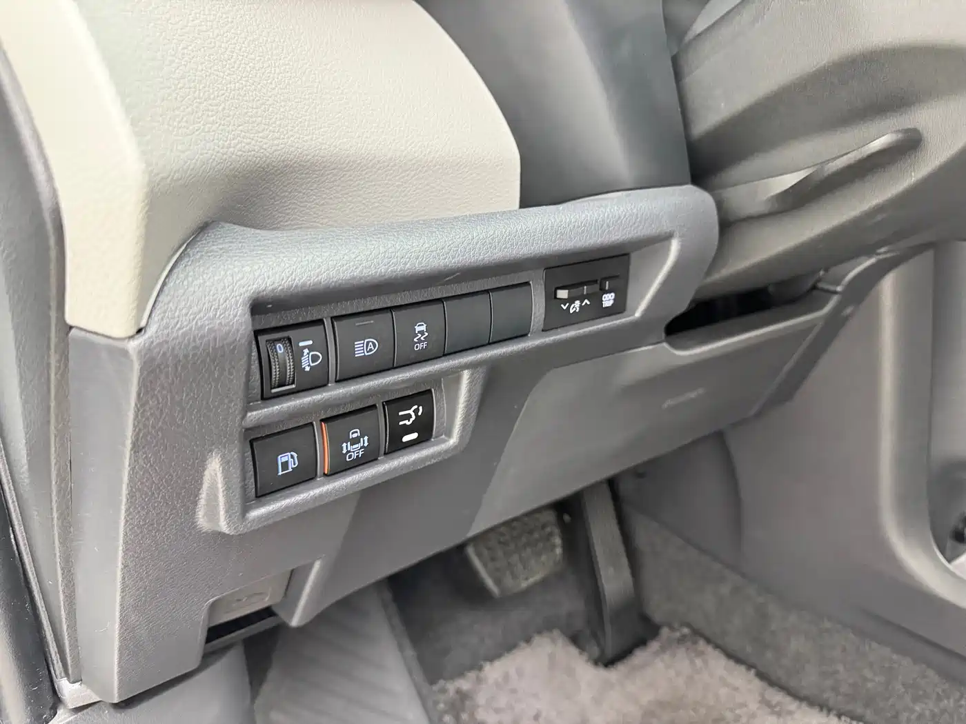Toyota Sienna 2021 2.5L Hybrid Comfort Edition фото 17