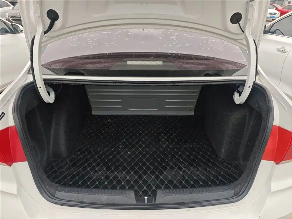 Volkswagen Santana 2019 1.5L Manual Trend China VI фото 15