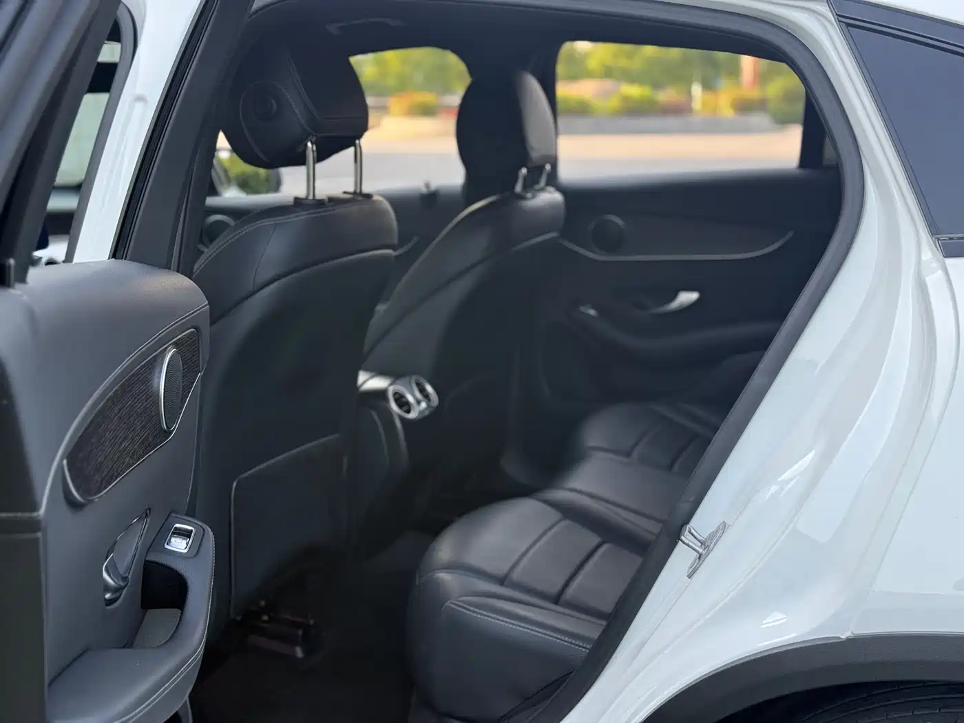 Mercedes-Benz GLC Coupe 2021 GLC 300 4MATIC Coupe SUV фото 10
