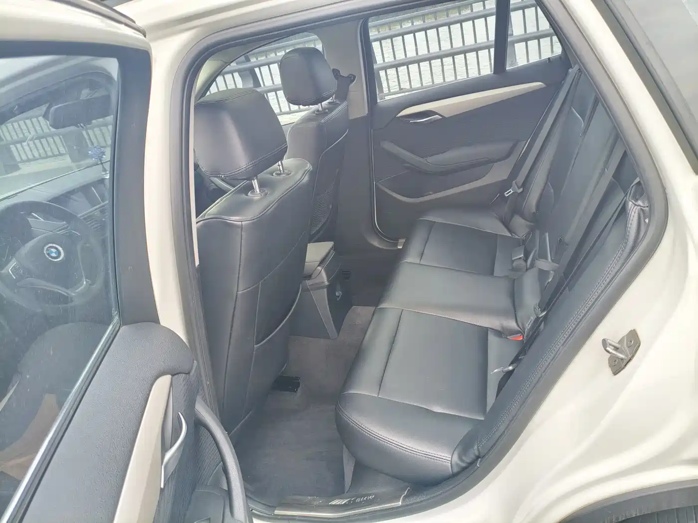 BMW X1 2014 sDrive18i Fashion Edition фото 8