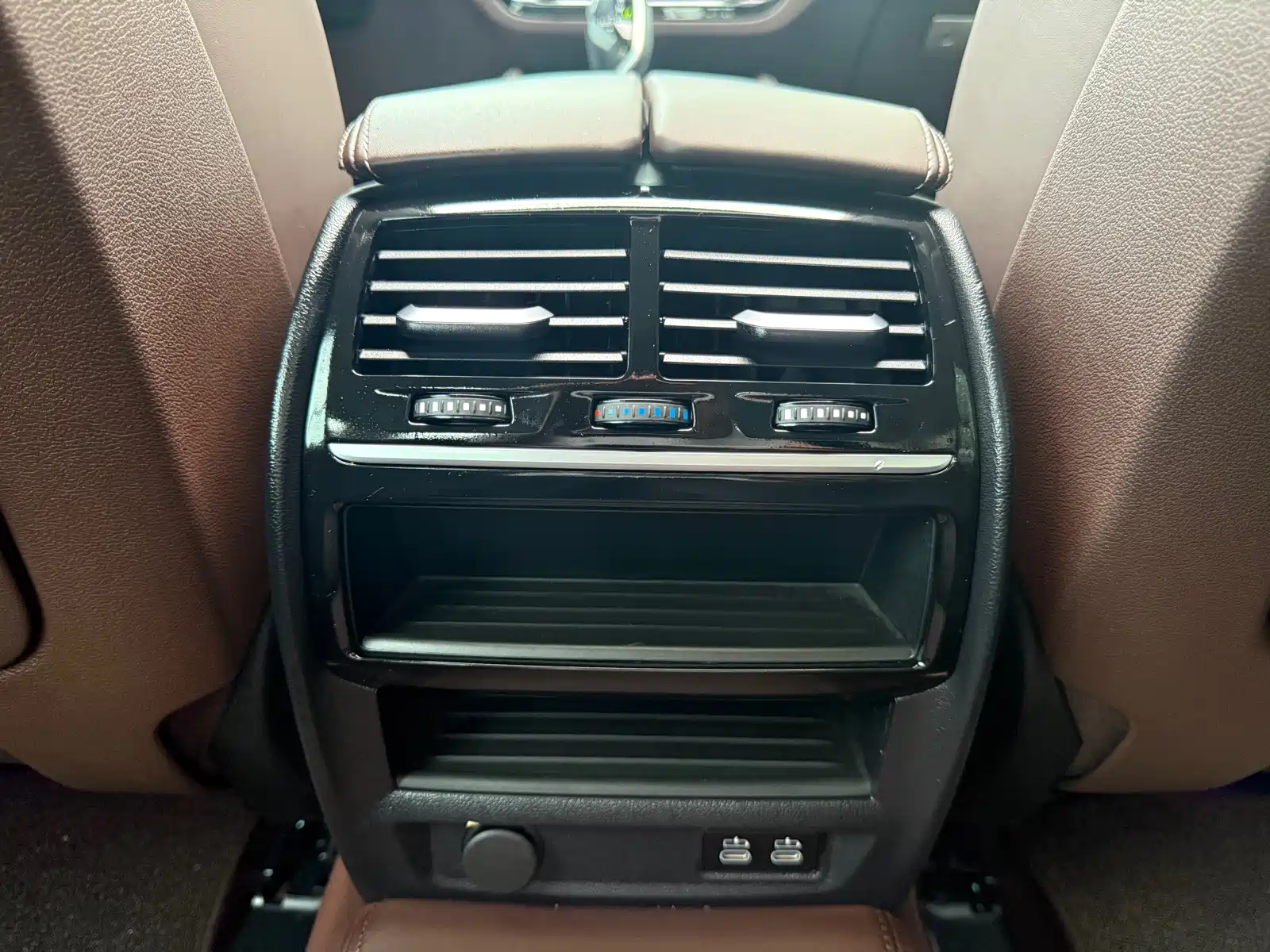 صورة 18 - BMW 5 Series