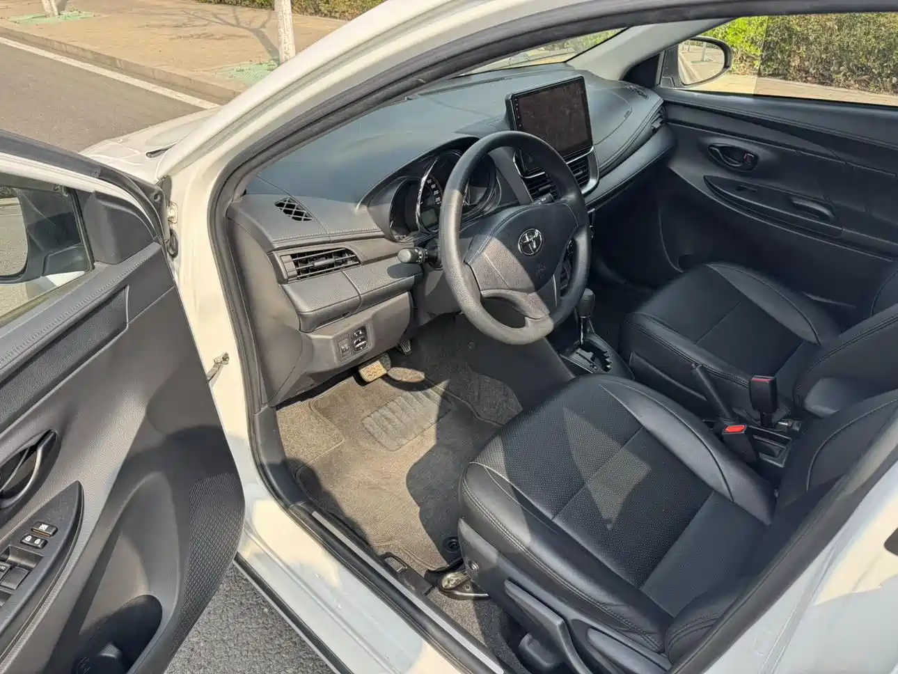 Toyota YARiS L Zhi Xuan 2021 1.5L CVT Leading Edition фото 7