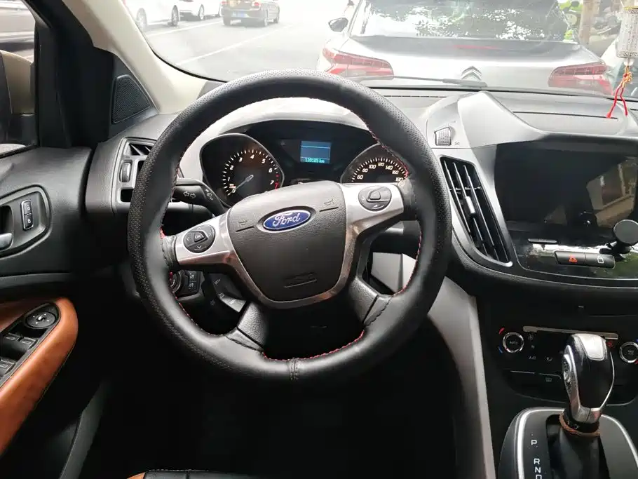 Photo 15 - Ford Kuga