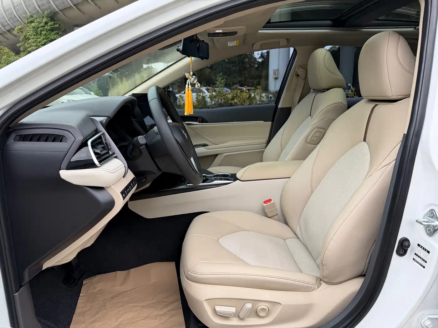 TOYOTA CAMRY
