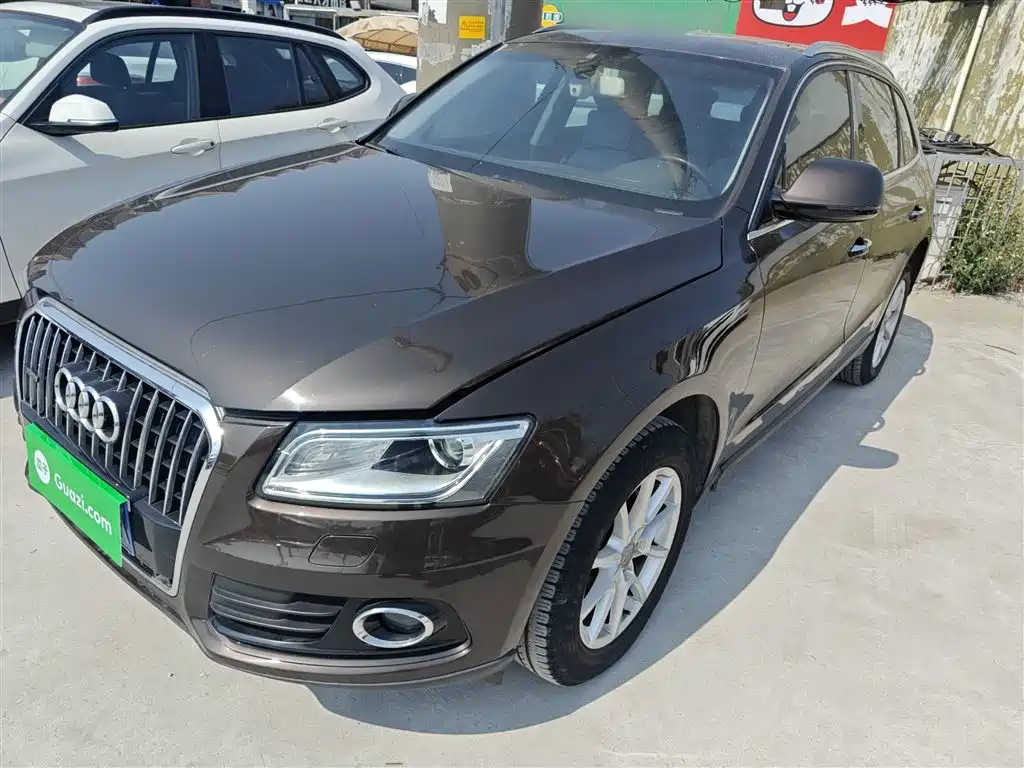 Audi Q5 2016 40 TFSI Progressive Model