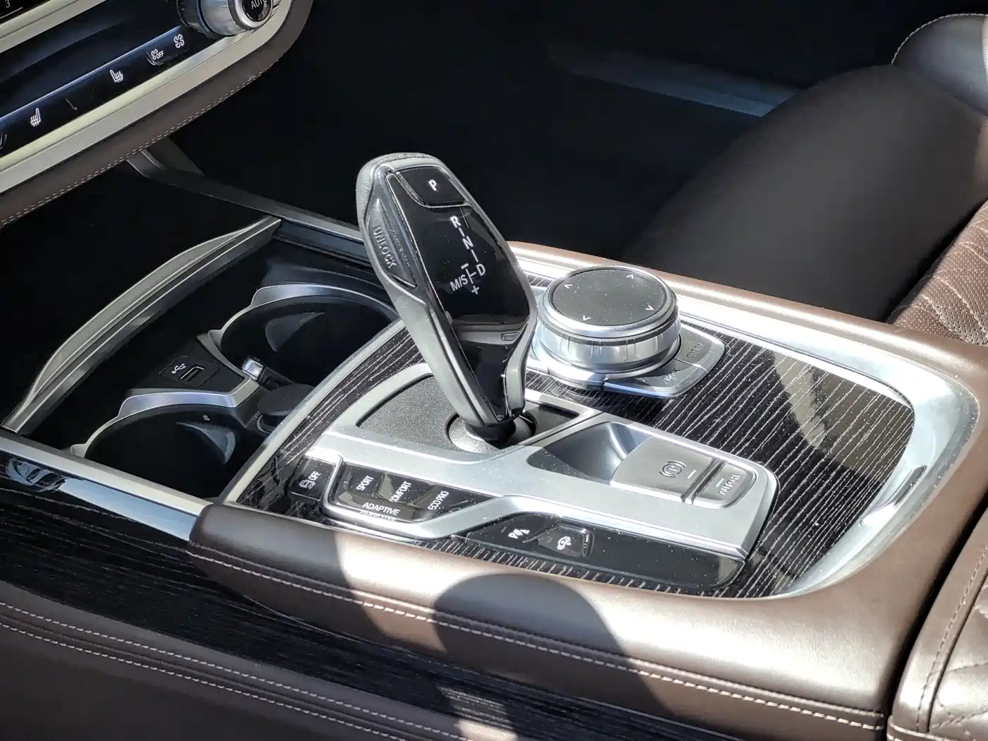 BMW 7 Series 2021 Model 740Li Leading M Sport Package фото 13