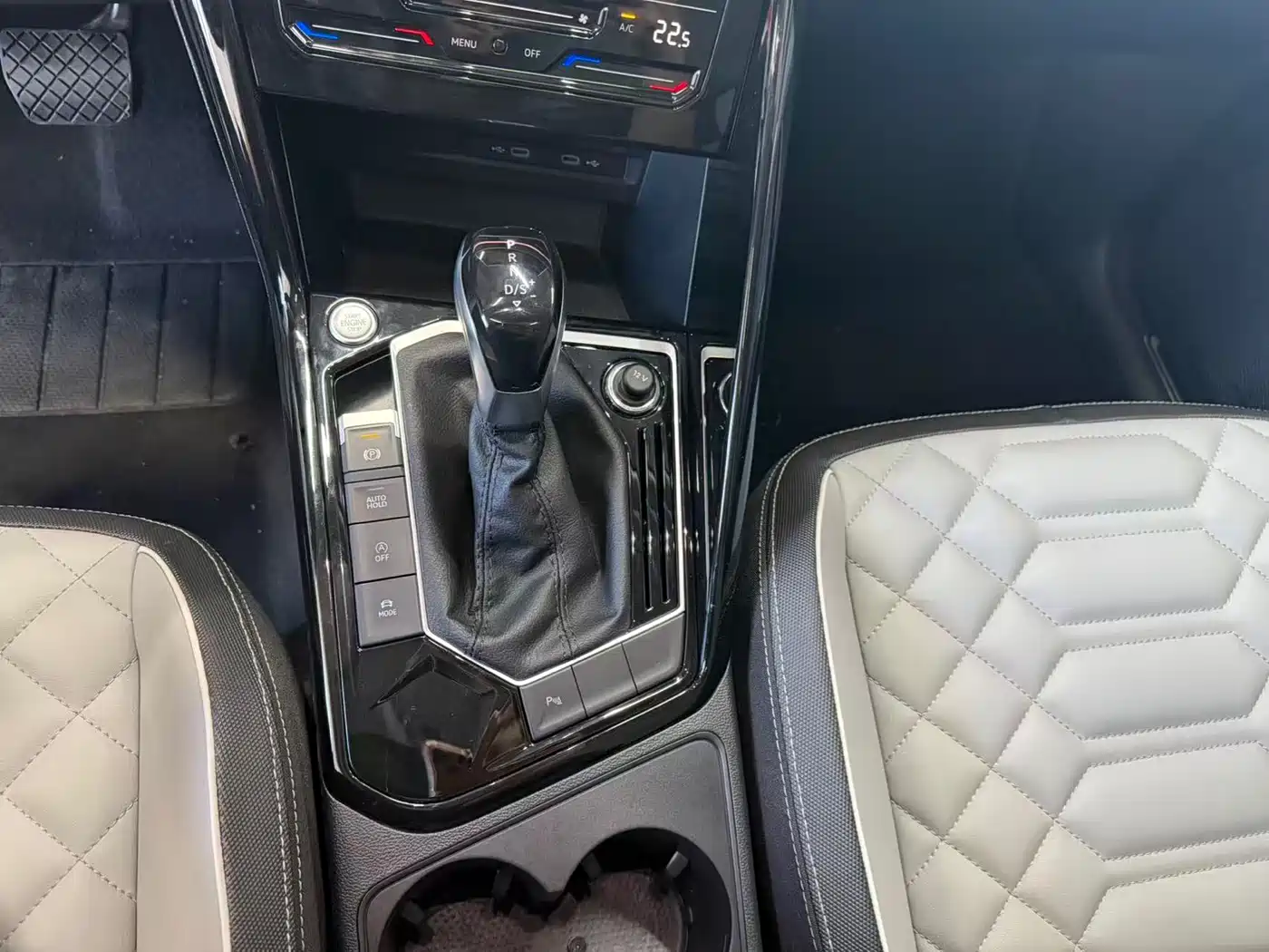 Volkswagen Tayron 2023 280TSI 2WD Luxury Plus Advanced Edition фото 9