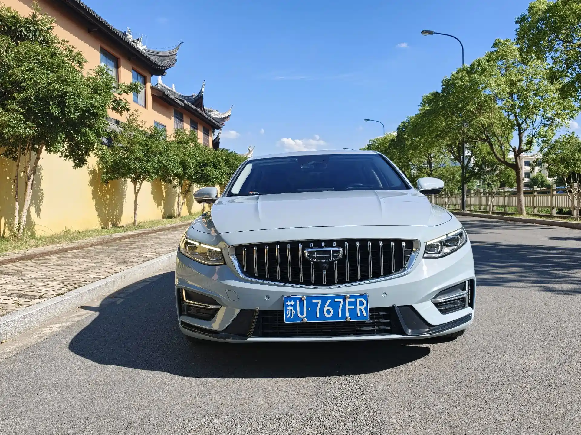 Фото 3 - Geely Preface