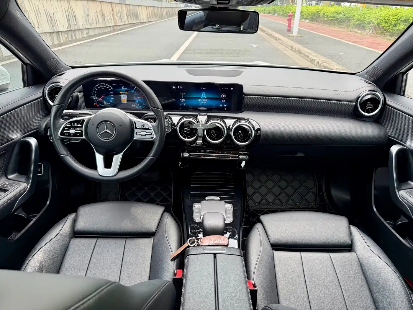 Mercedes-Benz A-Class 2020 Model Facelift A 180 L фото 25