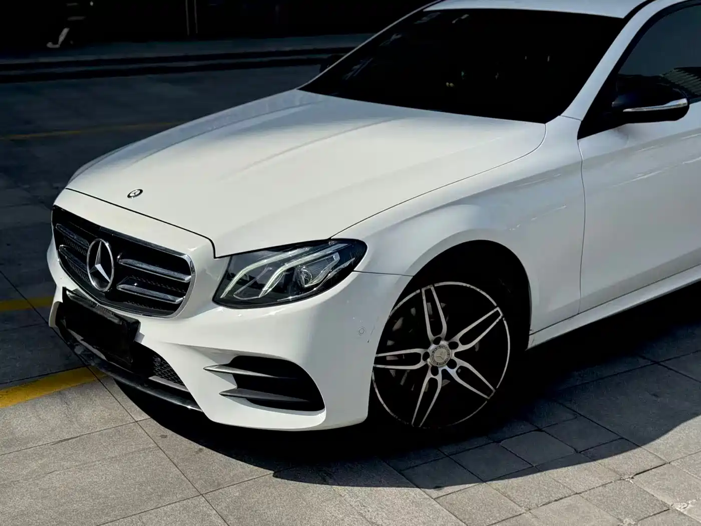 Mercedes-Benz E-Class 2017 E 200 Sport 4MATIC фото 4