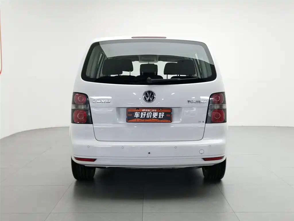 Volkswagen Touran 2015 1.4T Manual Trend Edition 5-seater фото 4