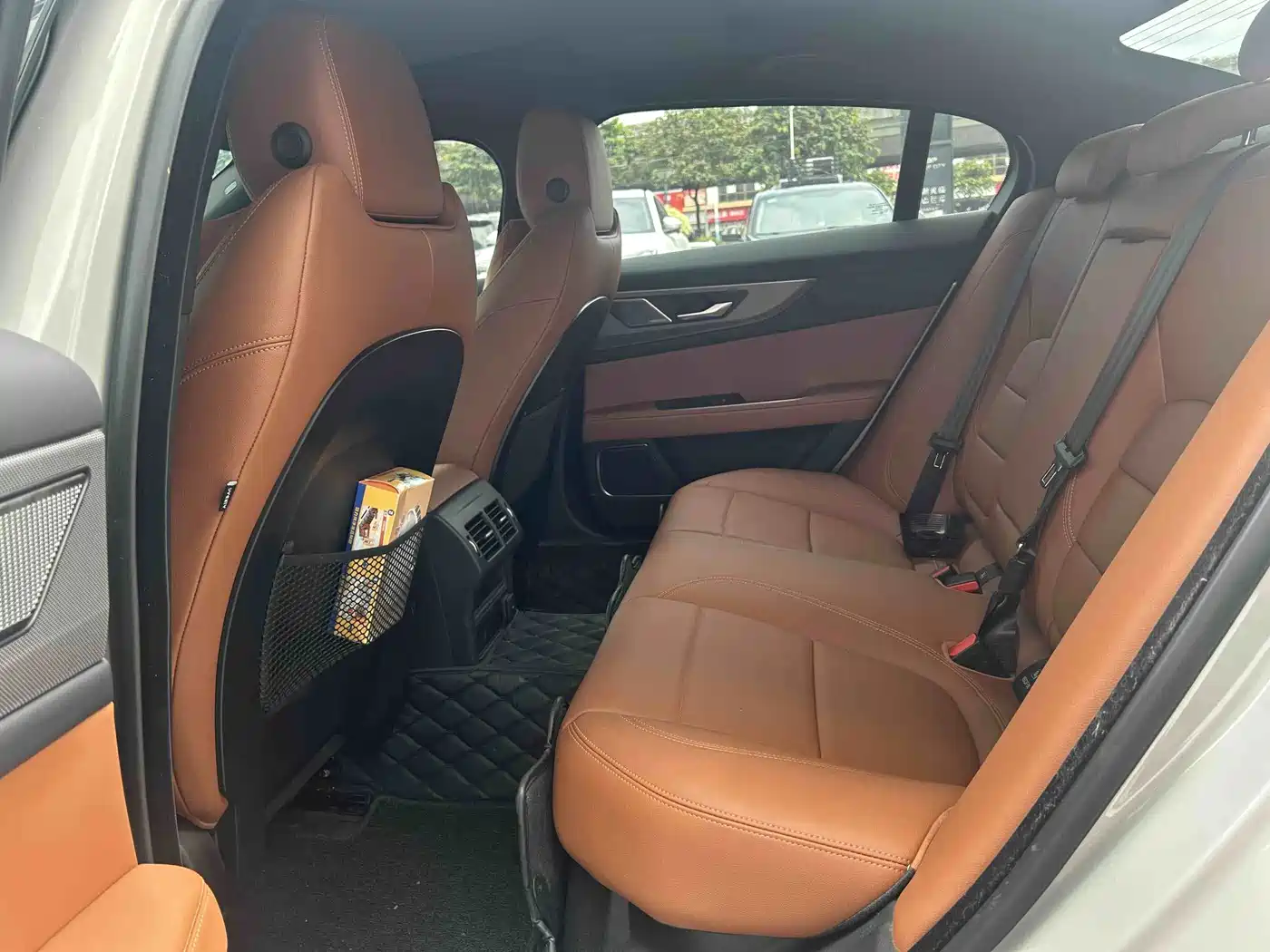 Jaguar XEL 2024 2024 Model 2.0T 250PS R-DYNAMIC S Progressive Sport Edition