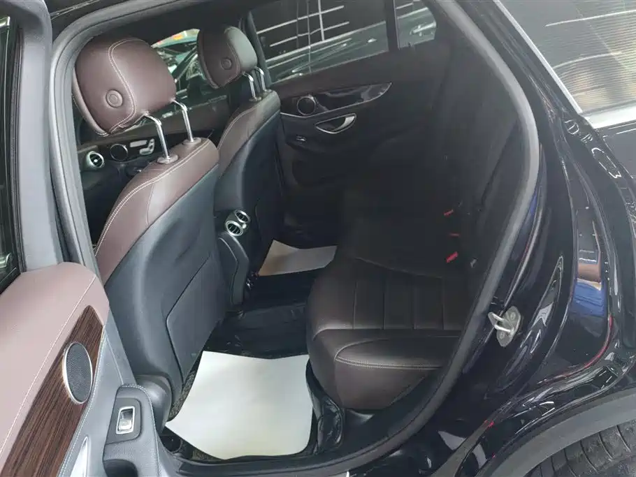 Mercedes-Benz GLC 2019 GLC 260 L 4MATIC Luxury фото 11