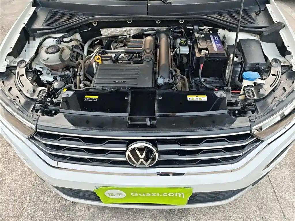VOLKSWAGEN T-ROC EXPLORING SONGS