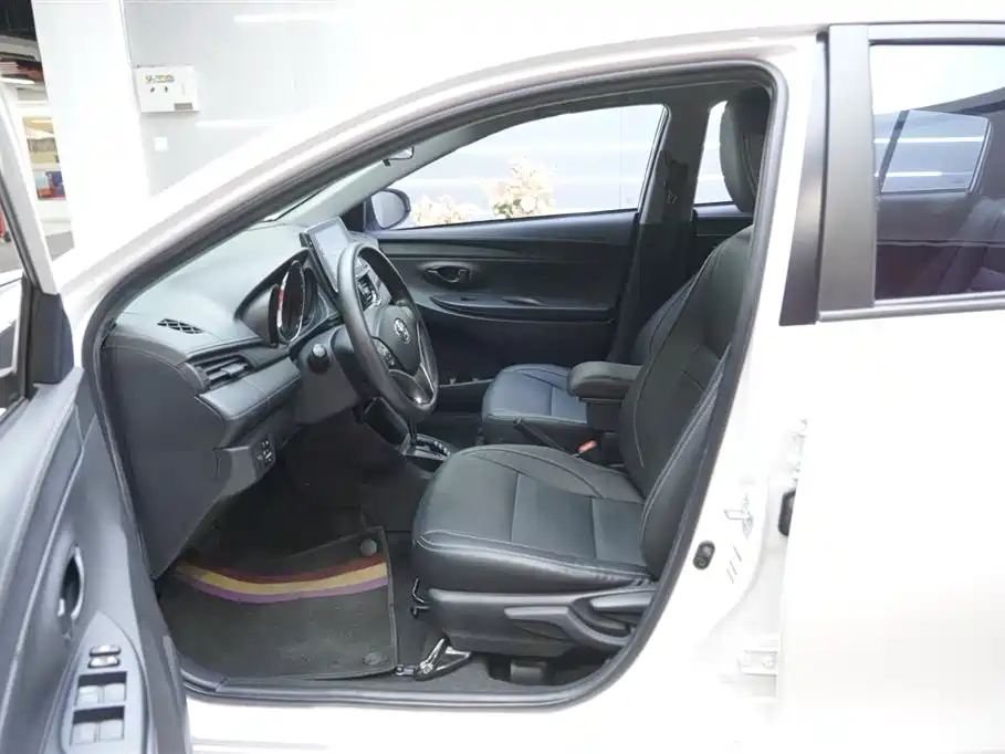 Toyota Vios FS 2021 1.5L CVT Fengchi Edition фото 15