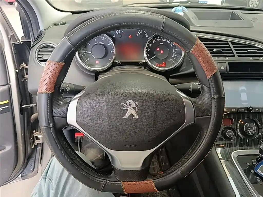 Peugeot 3008 2015 2.0L Automatic Trend Edition фото 11