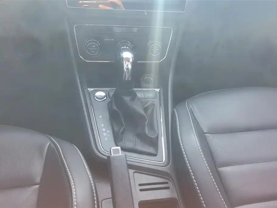Volkswagen Lavida 2017 230TSI DSG Comfort Edition фото 16