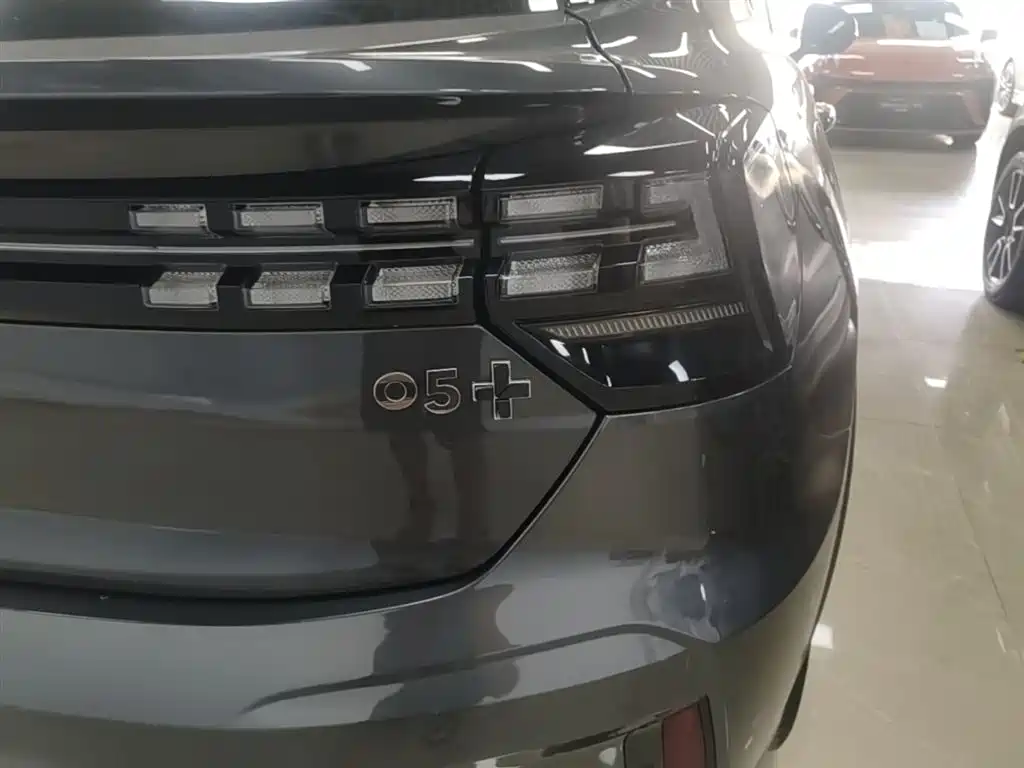 Lynk & Co 05 2023 2.0TD 2WD Halo фото 8