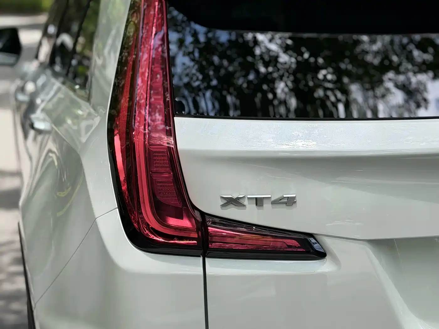 Cadillac XT4 2024 28T 2WD Premium фото 9