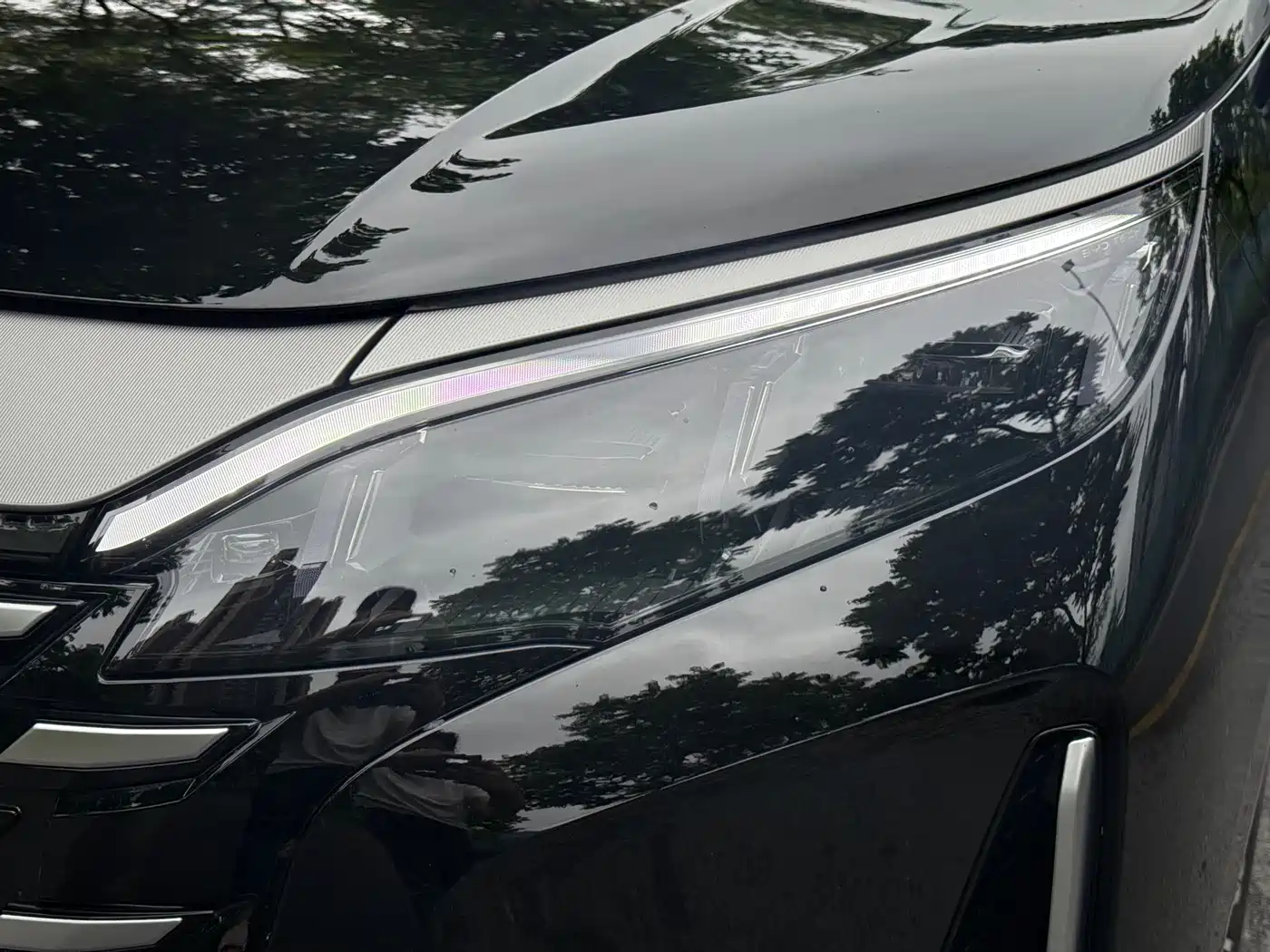 BYD Xia 2025 DM-i 1.5T 100km Surpass Edition фото 2