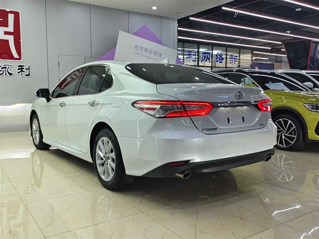 Toyota Camry 2021 2.0G Luxury Edition фото 6