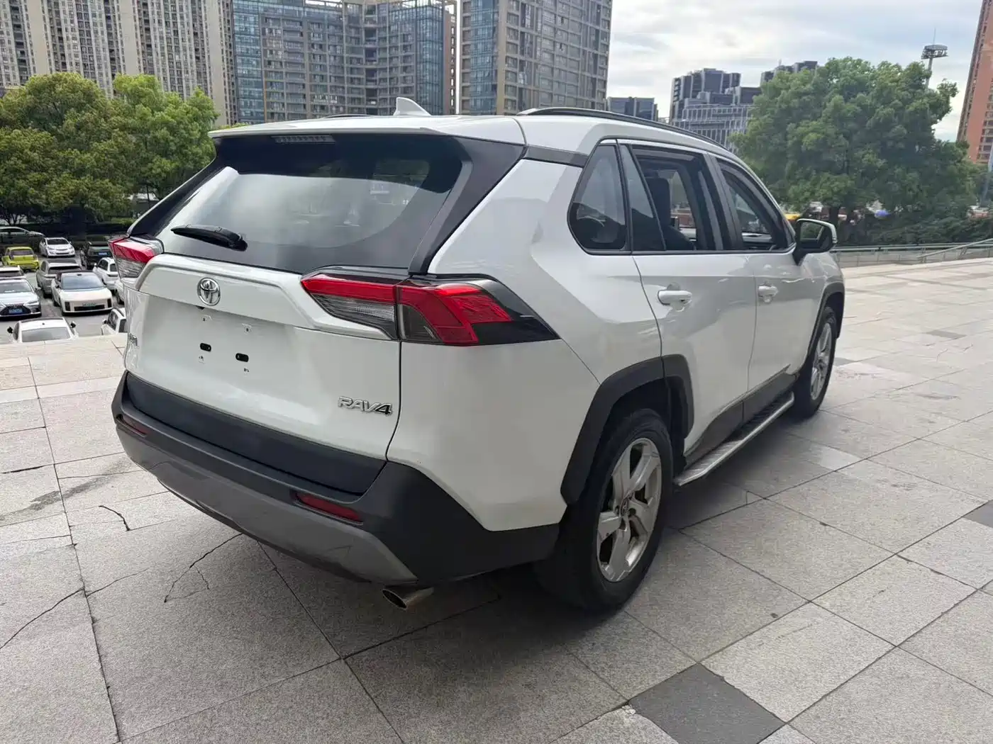 Toyota RAV4 Rongfang 2020 2.0L CVT 2WD Fashion PLUS фото 11
