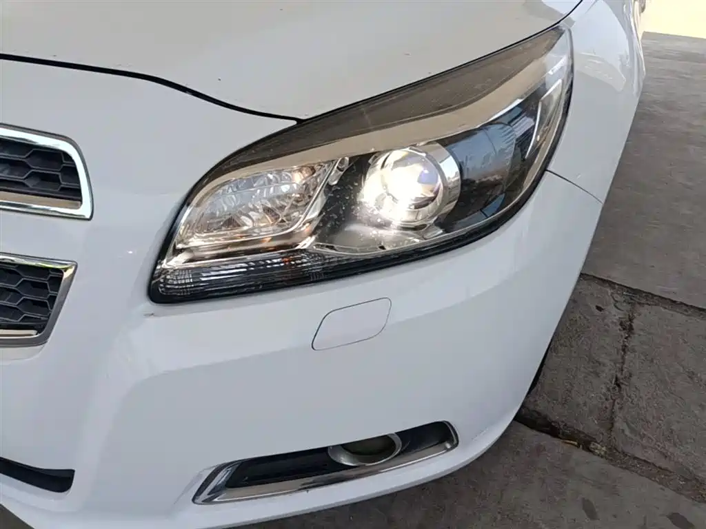 Chevrolet Malibu 2014 2.0L Automatic Luxury фото 24
