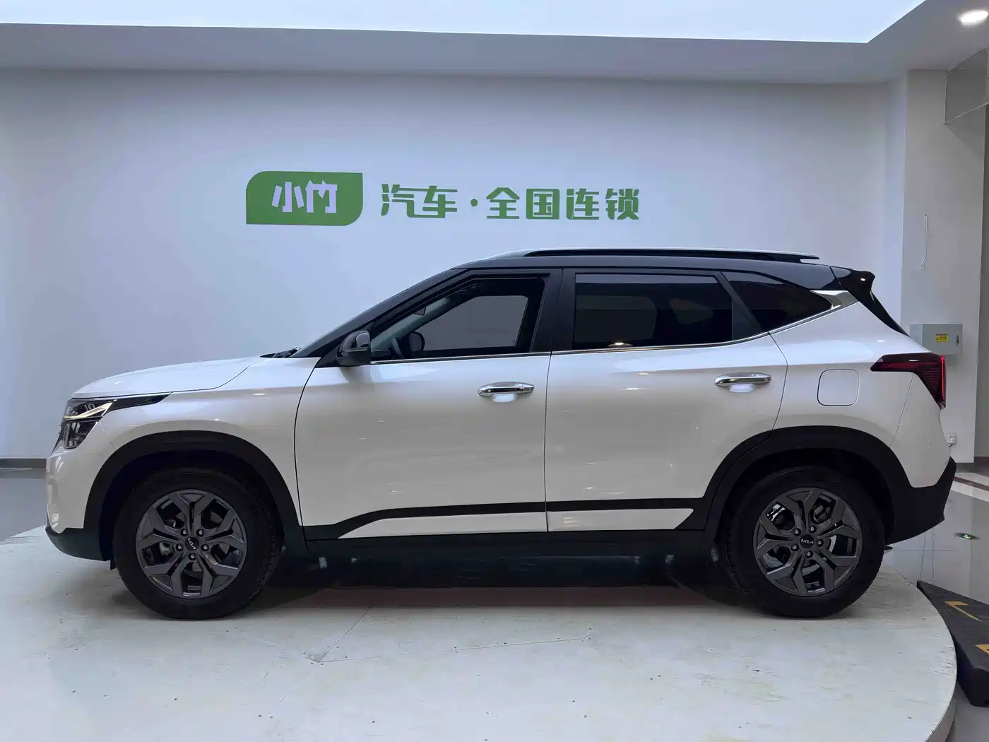 Kia Seltos 2023 1.5L CVT Luxury Edition фото 6
