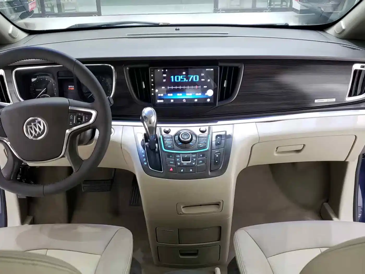 Buick GL8 2011 3.0L GT Luxury Business Elegance Edition фото 5