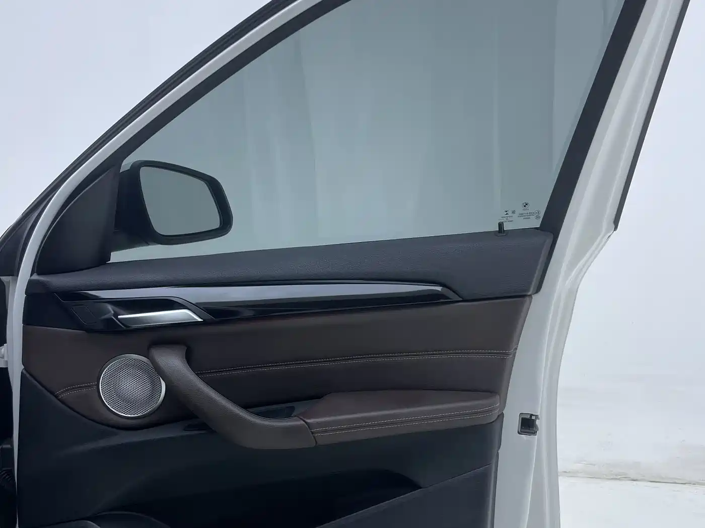 BMW X1 2022 sDrive20Li Fashion фото 16