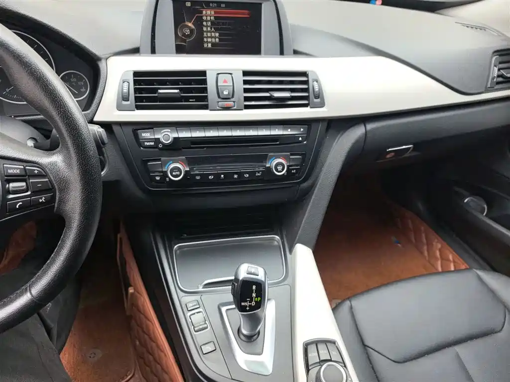 BMW 3 Series GT 2016 320i Fashion Style фото 5