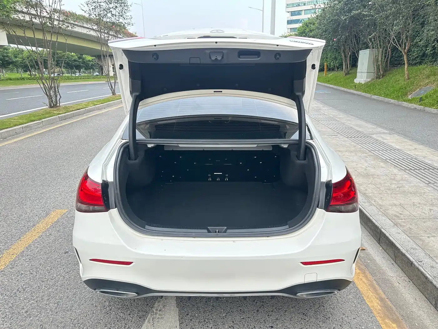 Mercedes-Benz A-Class 2022 A 180 L фото 21