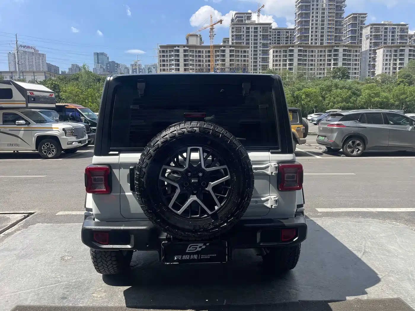 Jeep Wrangler 2025 2024 Model 2.0T Sahara Four-Door Version