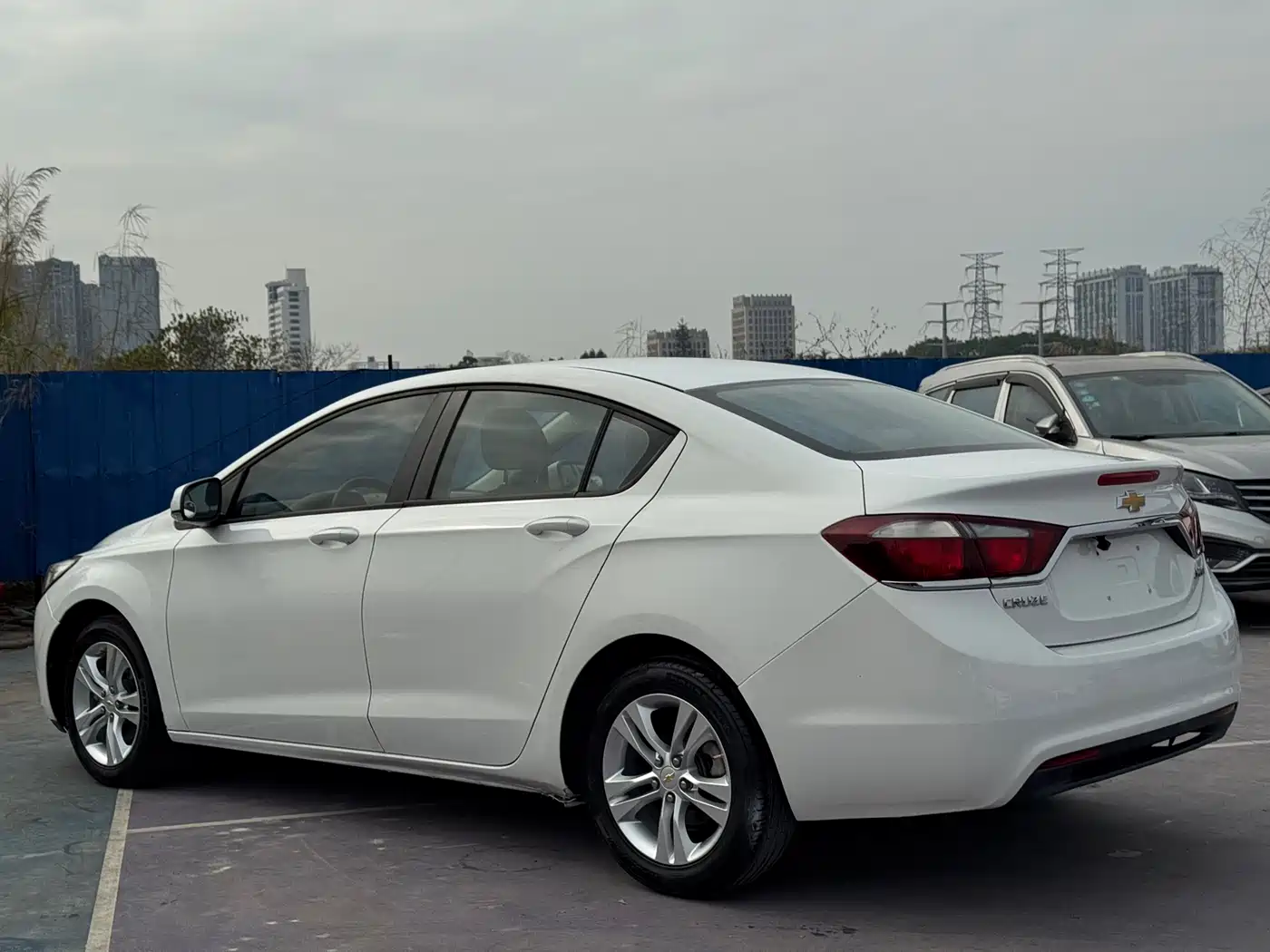 Chevrolet Cruze 2015 1.5L Automatic Fashion Navigation Edition фото 7