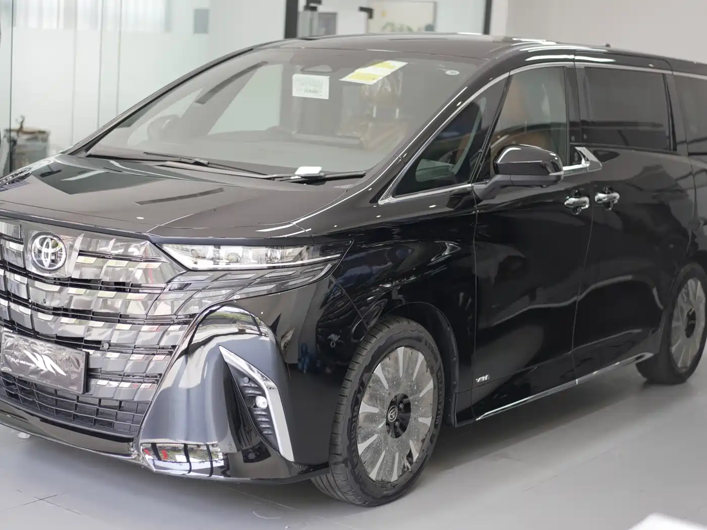 Toyota Alphard 2024 Hybrid 2.5L Ultimate Enjoyment Edition
