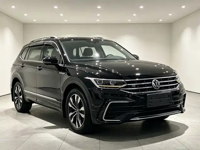 Volkswagen Tiguan L 2022 330TSI Auto 2WD R-Line Premium Edition