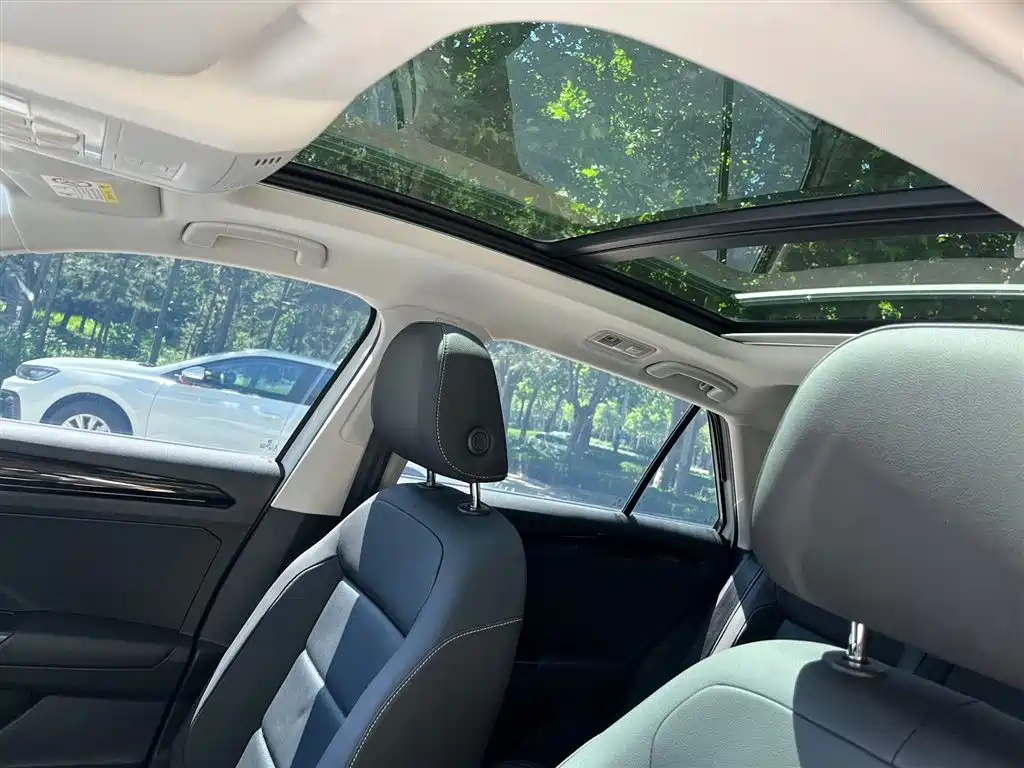 Volkswagen T-ROC 2022 280TSI DSG 2WD Comfort PLUS фото 10
