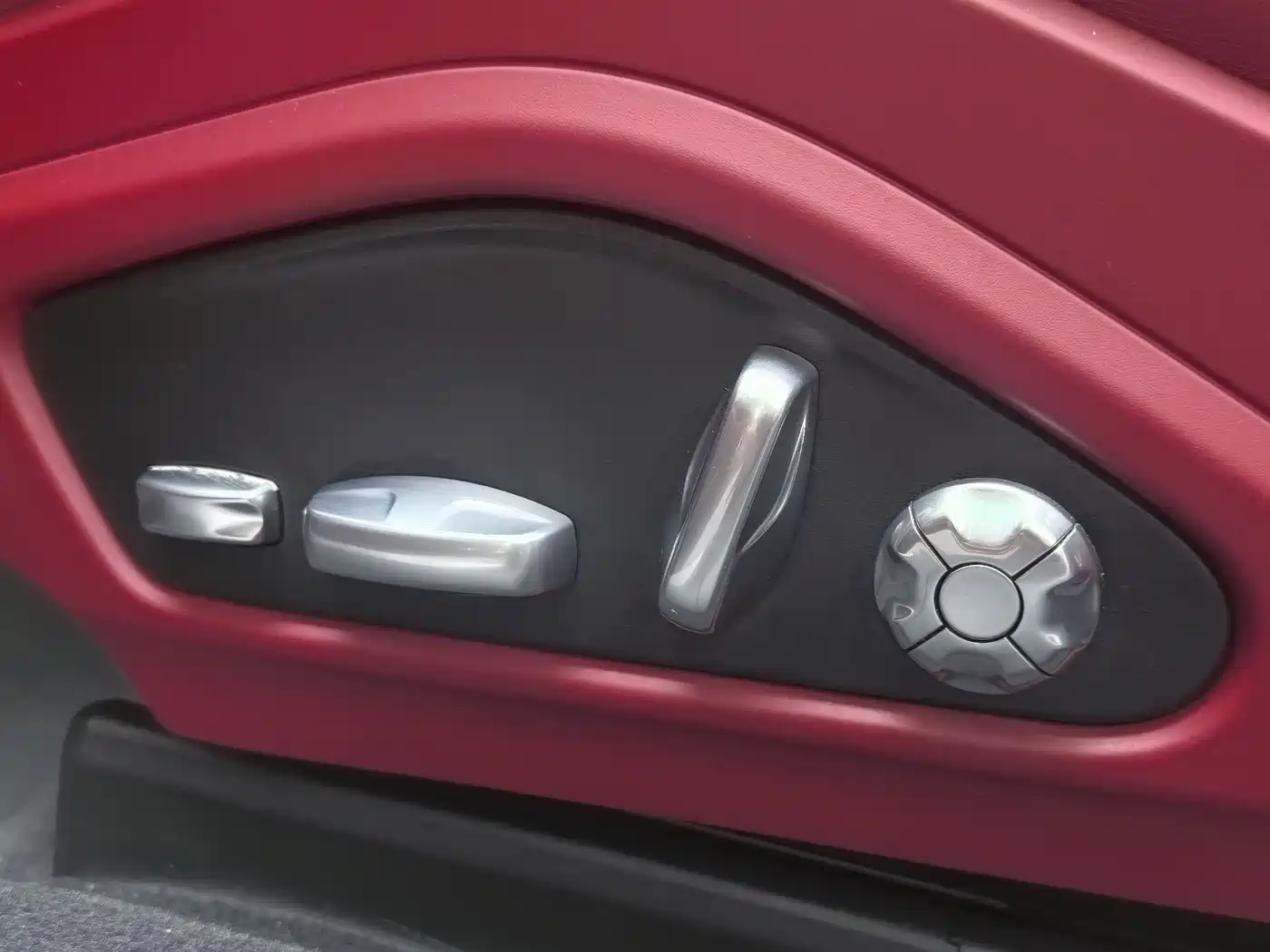 Porsche Panamera 2020 Panamera 10th Anniversary Edition 2.9T фото 8