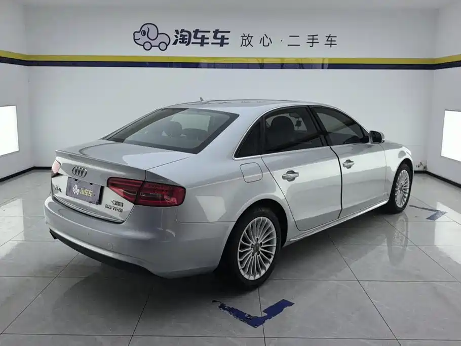 Фото 3 - Audi A4L