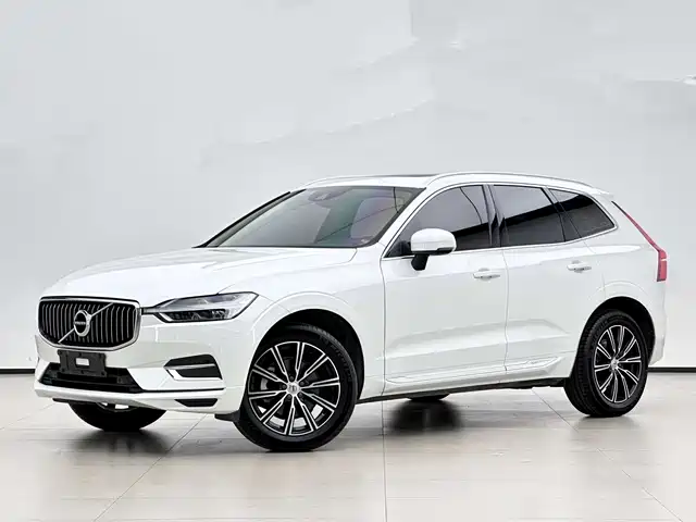 Volvo XC60 T5, Полный привод, Смарт Люкс