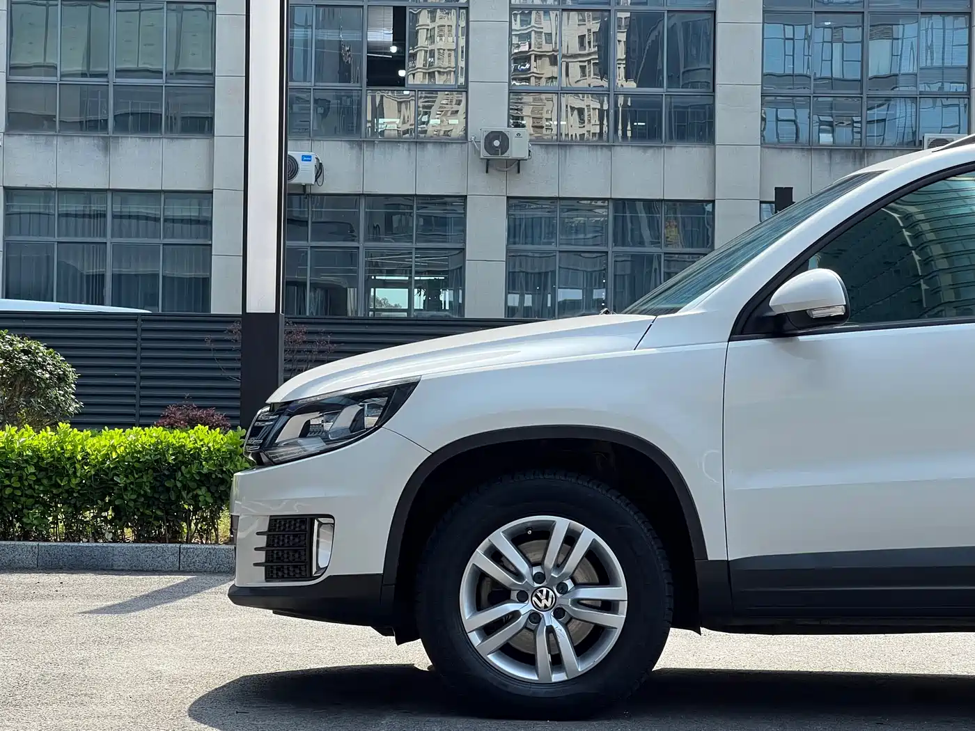 Volkswagen Tiguan 2015 1.8TSI Automatic 2WD Trendline фото 4