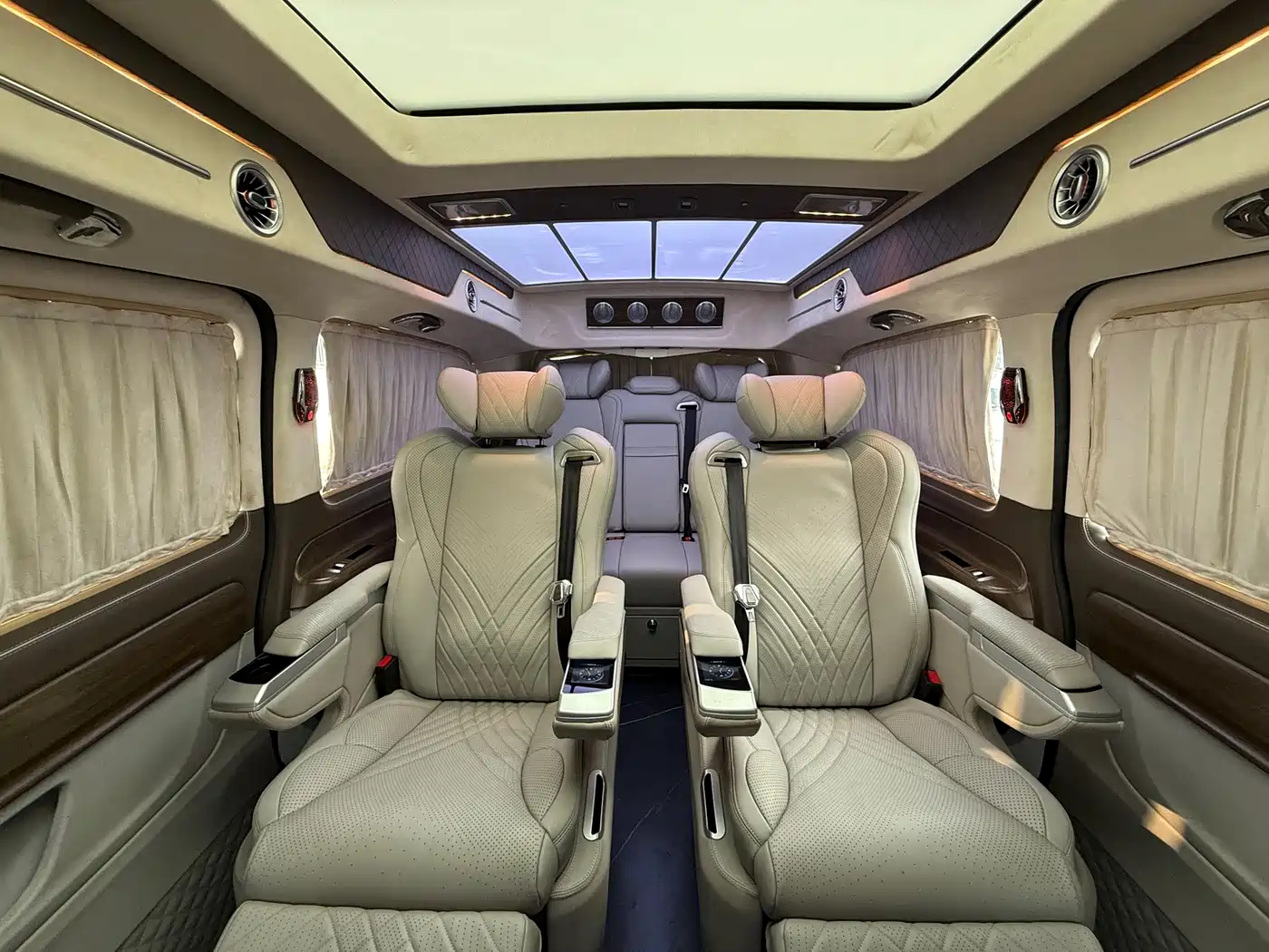 Mercedes-Benz Vito 2021 2.0T Business Edition 7-seater фото 11