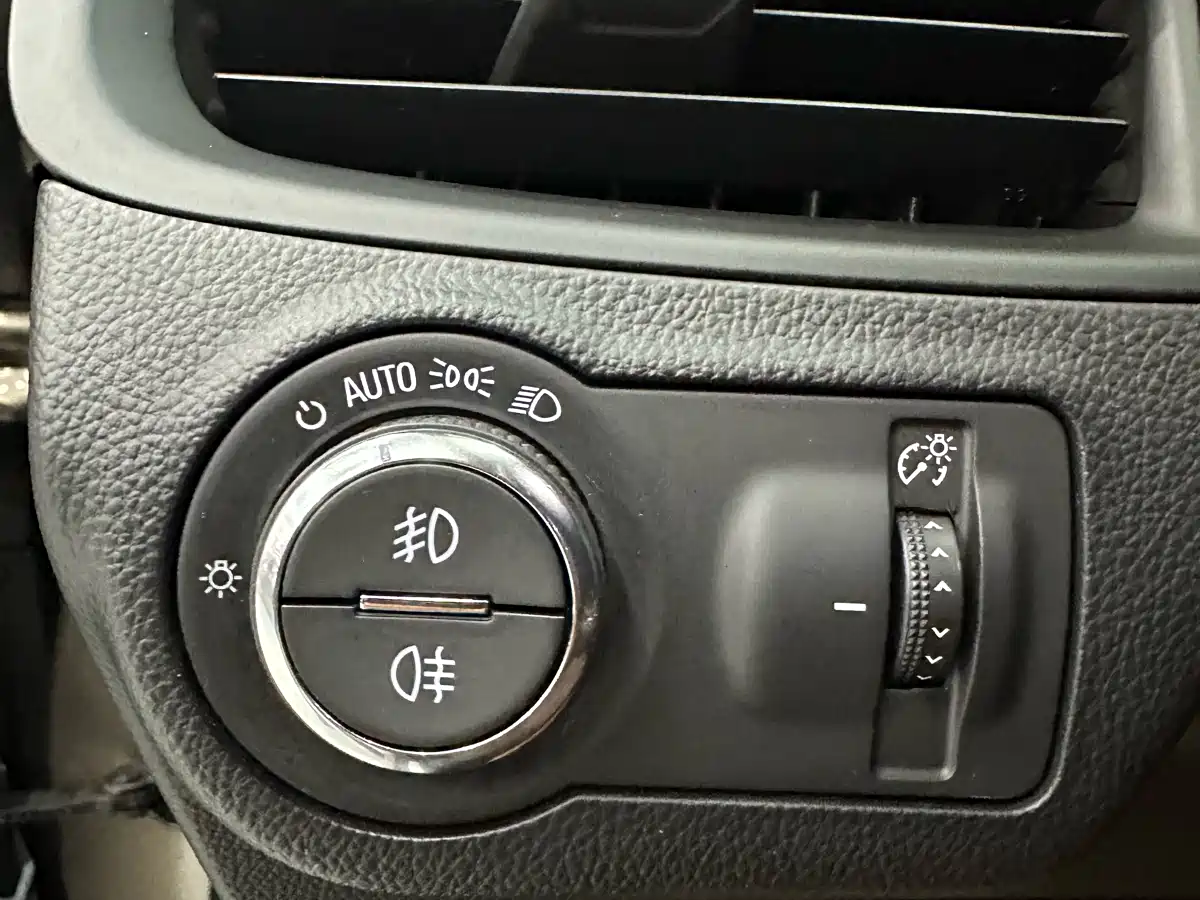 Buick Envision Plus 2019 28T AWD Elite Model China VI фото 23