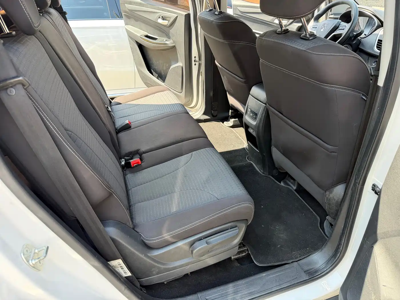 Baojun 730 2019 2019 1.5T CVT Fashion Edition 7-Seater China VI