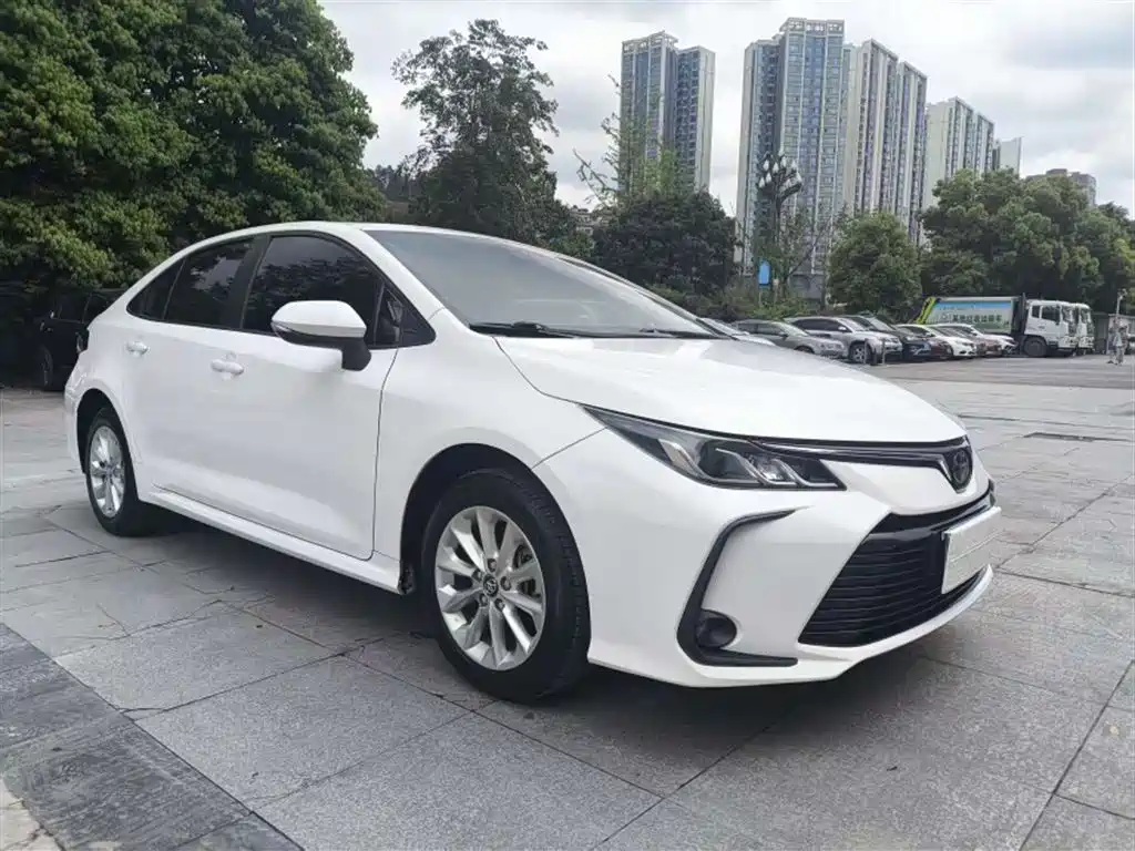 Toyota Corolla 2021 1.2T S-CVT Elite PLUS Edition фото 7