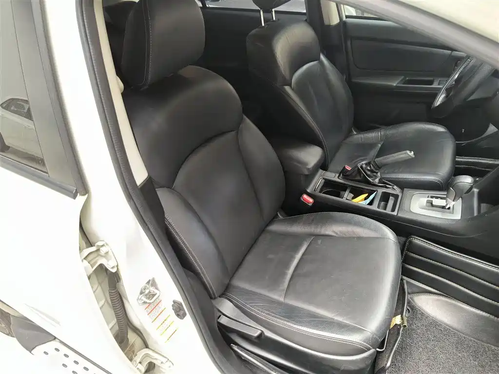 Subaru XV 2014 2.0i Elite фото 20